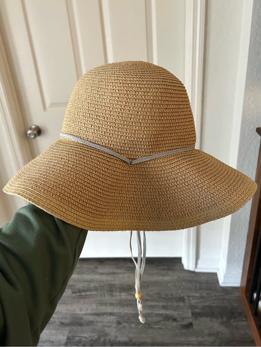 Women's Wide Brim Straw Sun Hat with Chin Cord - Natural - Picture 4 of 7
